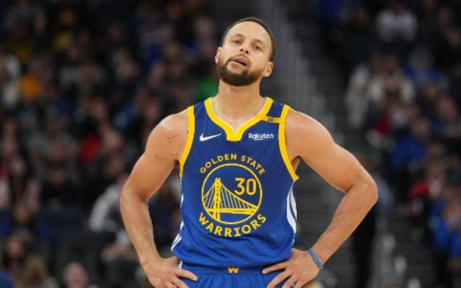 九游-包含库里回归赛场，挺进下一轮首场状态亮眼，德国队观众沸腾！的词条