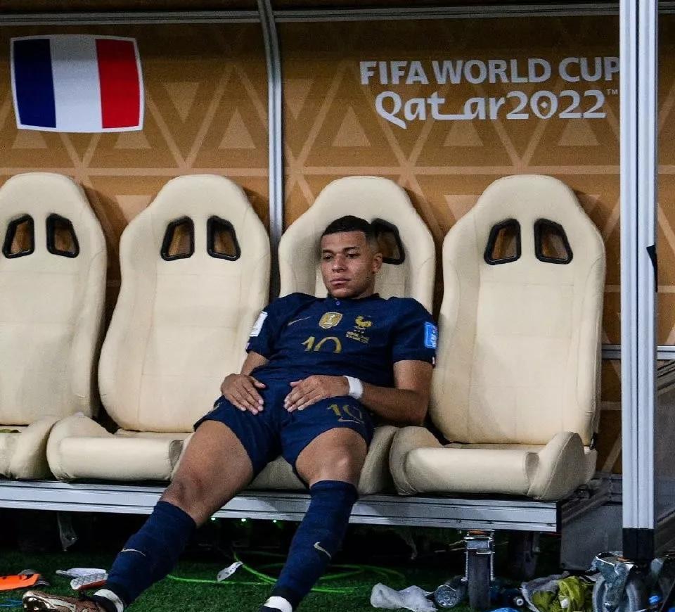 关于姆巴佩连续十场比赛得分超过突破纪录，法国队挑战极限！的信息